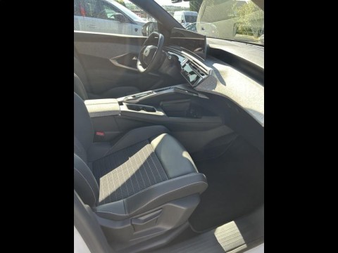 PEUGEOT 3008 1.2 Hybrid 136ch Allure e-DCS6