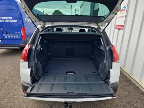 PEUGEOT 3008 1.6 HDi115 FAP Allure