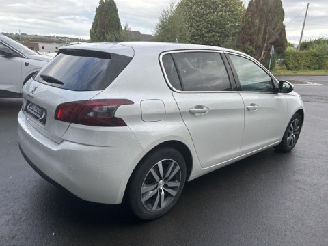PEUGEOT 308 1.2 PureTech 130ch S&S Allure EAT8