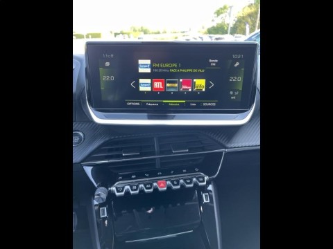 PEUGEOT 2008 1.2 PureTech 100ch S&S Style