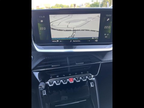 PEUGEOT 2008 1.2 PureTech 100ch S&S Style