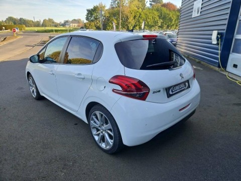 PEUGEOT 208 1.6 BlueHDi 75ch Style 5p
