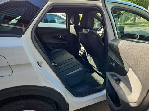 PEUGEOT 3008 1.5 BlueHDi 130ch S&S Active Pack EAT8