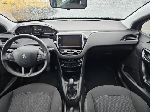 PEUGEOT 208 1.2 PureTech 82ch Allure 5p