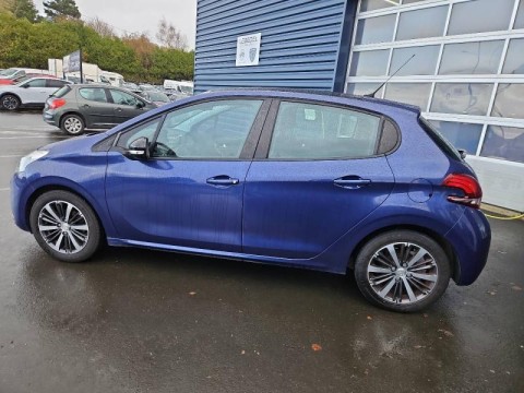 PEUGEOT 208 1.2 PureTech 82ch Allure 5p
