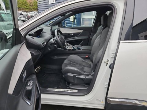 PEUGEOT 3008 1.5 BlueHDi 130ch S&S GT EAT8
