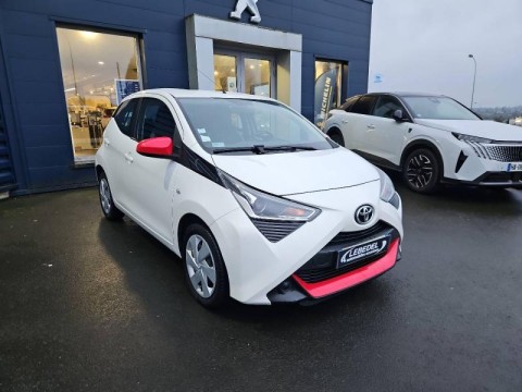 TOYOTA Aygo 1.0 VVT-i 72ch x-play x-app 5p MC18