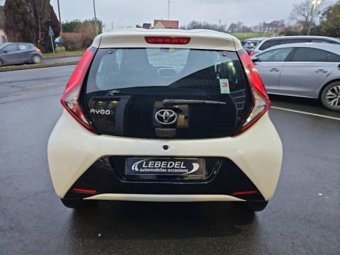 TOYOTA Aygo 1.0 VVT-i 72ch x-play x-app 5p MC18