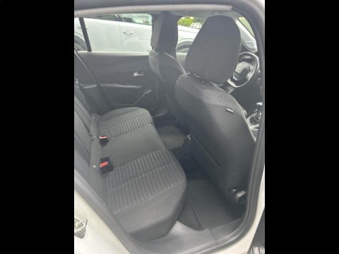 PEUGEOT 208 1.2 PureTech 100ch S&S Active